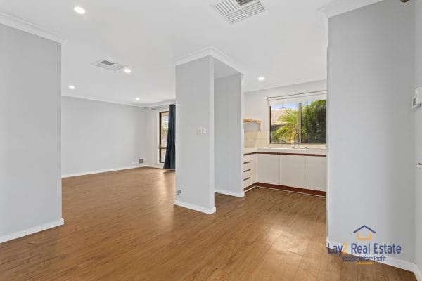 11-55 Beechboro Road South Bayswater WA -kitchen and living area image. For sale by Lay2 Real Estate.