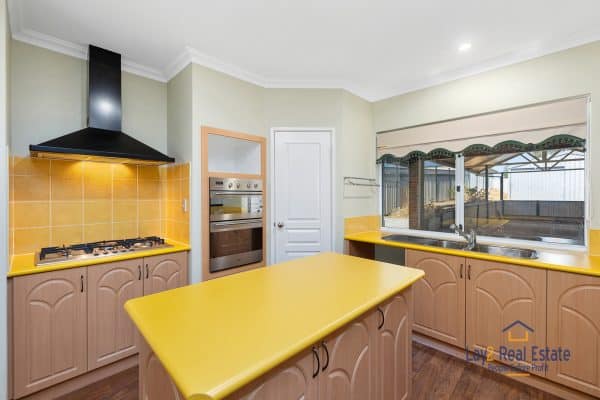 28 Beechboro Road South, Bayswater WA 6053. SOLD - Image 9