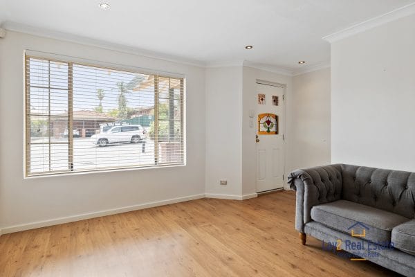 Generously Sized Two Bedroom Villa in Bayswater WA - Image 9