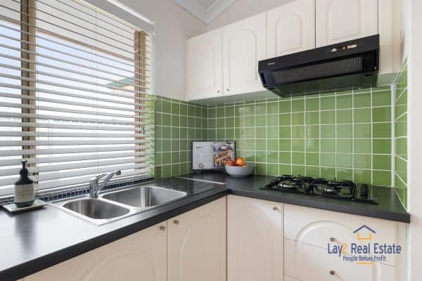 Generously Sized Two Bedroom Villa in Bayswater WA - Image 4