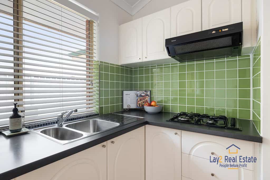 Generously Sized Two Bedroom Villa in Bayswater WA - Image 4