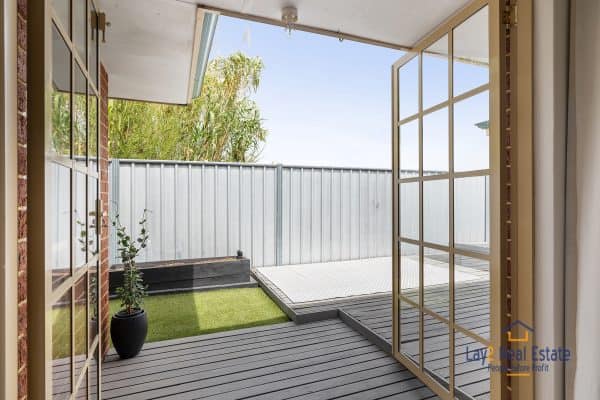 Generously Sized Two Bedroom Villa in Bayswater WA - Image 5
