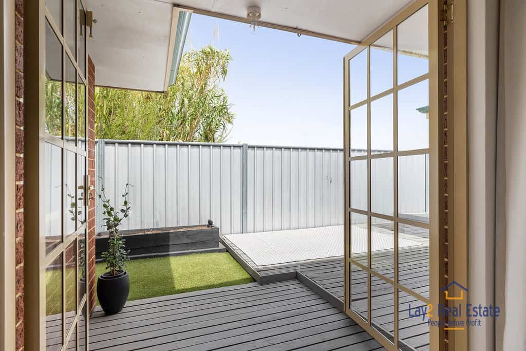 Generously Sized Two Bedroom Villa in Bayswater WA - Image 5