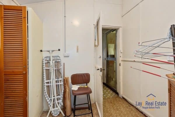 R60 Zone 1009m2 Bayswater Block with Original 50's Home - Image 16