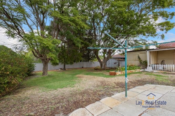R60 Zone 1009m2 Bayswater Block with Original 50's Home - Image 3
