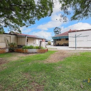 R60 Zone 1009m2 Bayswater Block with Original 50's Home - Image 4