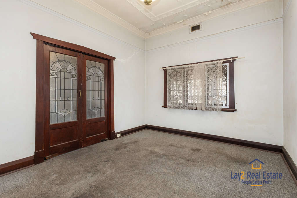 399 Guildford Road Bayswater WA 6053 - 1933 Built Brick Character in Totally Original Condition. - Image 5