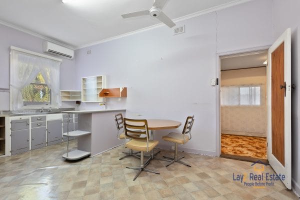 Step back into the charm of the 1950's - Image 6