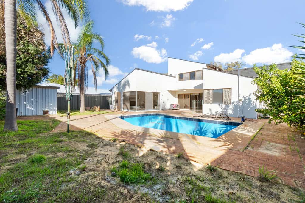 4 Bed x 2 Bath Family Home _SOLD - Image 29