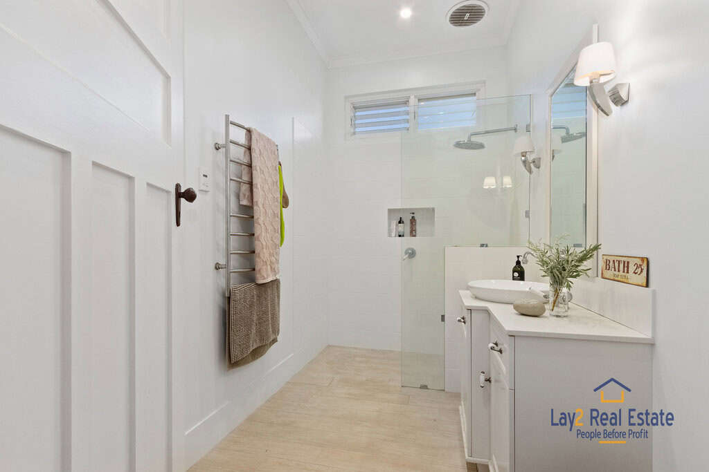 A1 Bayswater Location_SOLD! - Image 14