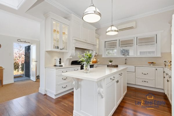 A1 Bayswater Location_SOLD! - Image 4