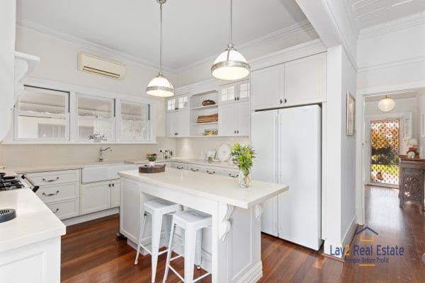 A1 Bayswater Location_SOLD! - Image 5