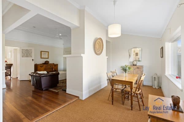 A1 Bayswater Location_SOLD! - Image 6