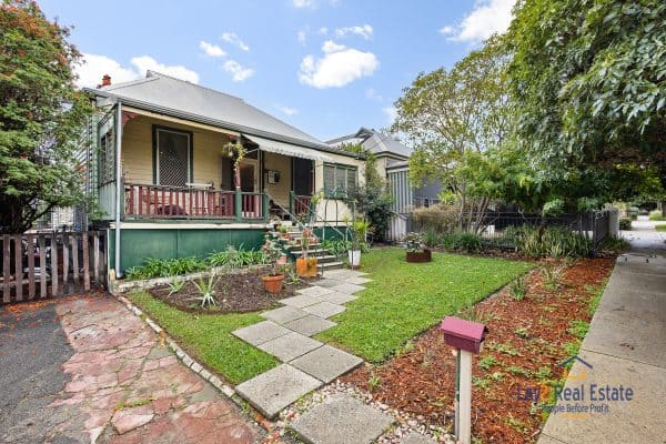 22 Arundel Street Bayswater WA. (SOLD) Early 1900's Home on 739m2 Block.
