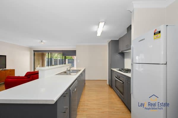 Fifth Avenue Bassendean Home For Sale. 3 Bed / 2 Bath For Sale - Image 3