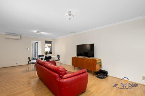 Fifth Avenue Bassendean Home For Sale. 3 Bed / 2 Bath For Sale - Image 6
