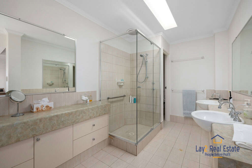 Meticulously Kept 3 Bed Family Home in Bayswater UNDER OFFER. - Image 20
