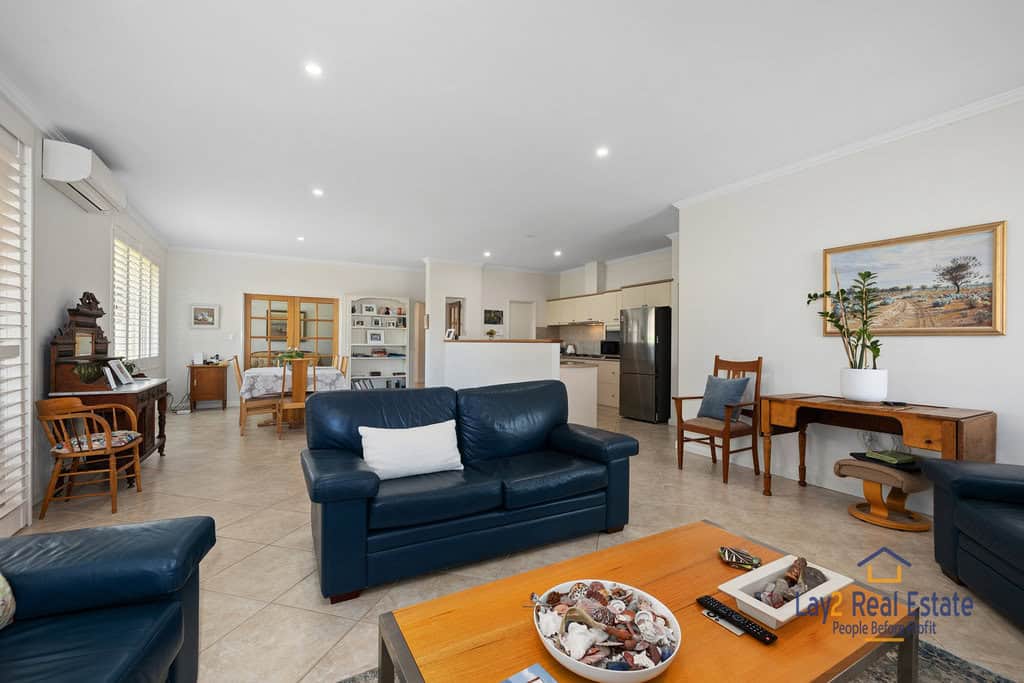 Meticulously Kept 3 Bed Family Home in Bayswater UNDER OFFER. - Image 9