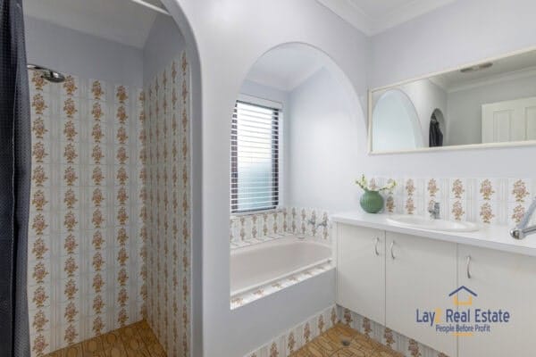26 Hackbridge Way Bayswater WA 6053 | Fabulous 4 Bed 2 Bath Beauty - Image 9