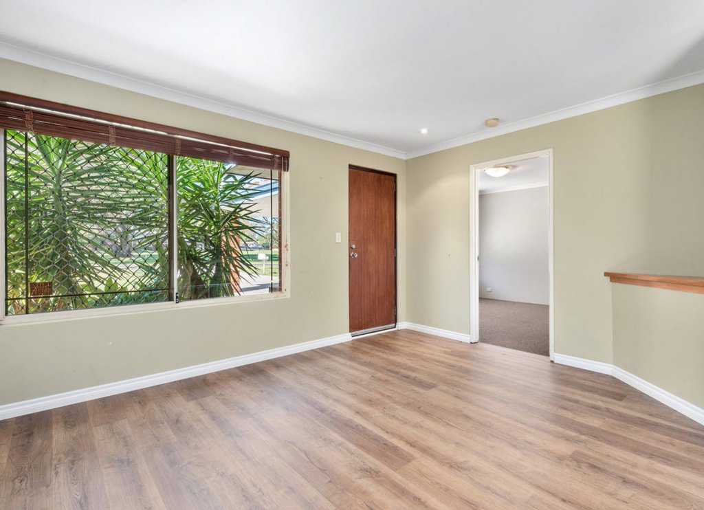6054/4 Bed 2 Bath Family Size Home, 4 Bed 2 Bath Family Size Home - Thumbnail 2