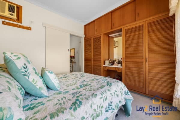 42 Vera Street Morley WA 6062 - Charming 1960s Brick Home on R40 Zoned 811m² Block - Image 15