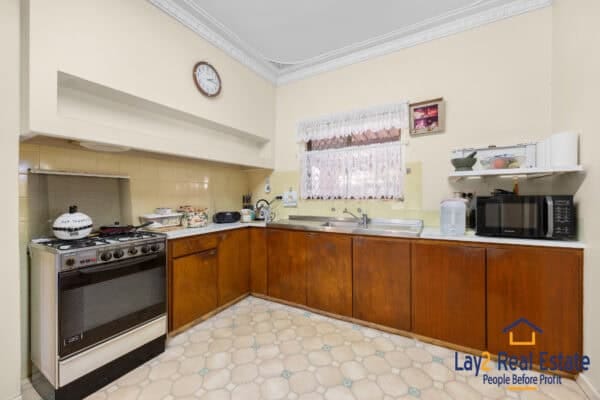 42 Vera Street Morley WA 6062 - Charming 1960s Brick Home on R40 Zoned 811m² Block - Image 13