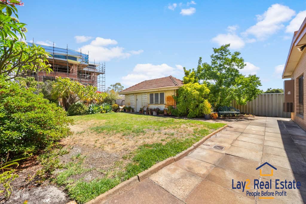 42 Vera Street Morley WA 6062 - Charming 1960s Brick Home on R40 Zoned 811m² Block - Image 3