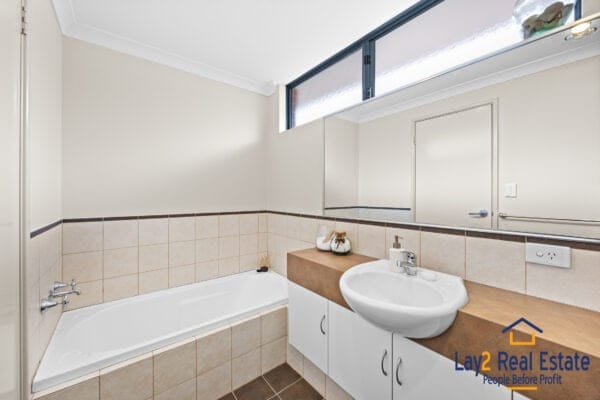 116A Salisbury Street Bedford WA 6052 Modern 3 Bed 2 Bath. Move-In Ready! - Image 23