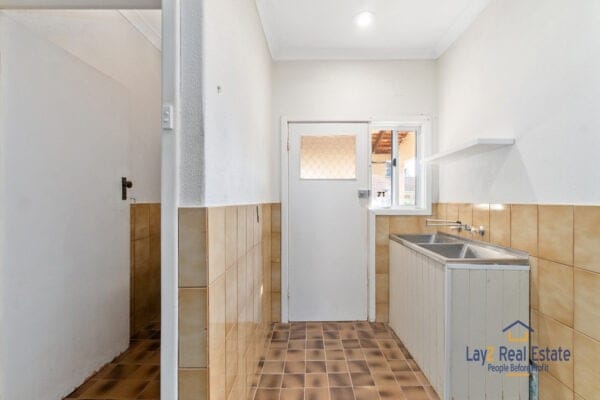 1/17 Pola Street Dianella WA 6059 - Blank Canvas 1960s Brick Home - Image 10
