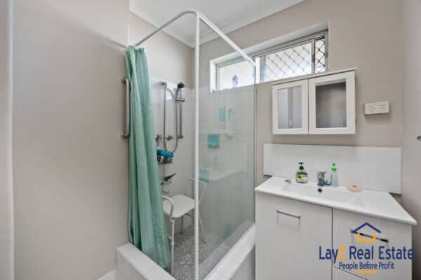 89A May Street Bedford WA 6052 Centrally Located 2 Bed Duplex Half. - Image 12