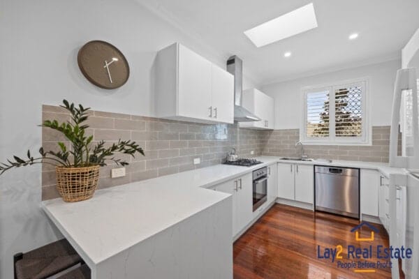 11 Traylen Road Bayswater WA 6053. 1930's Character Cottage For Sale - Image 14