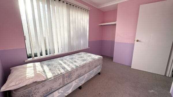 20 McWhae Gardens Bayswater. Bed 3. Contact Mick Lay