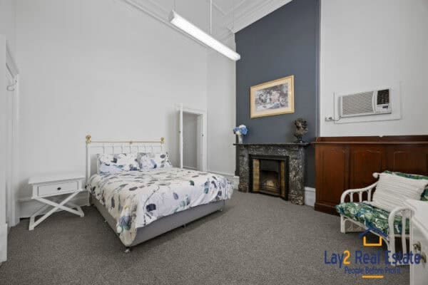 147 Avon Terrace York WA 6302. Sea Change, Anyone? Circa 1889 Built Two Storey Bank. - Image 8