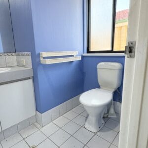20 McWhae Gardens Bayswater. Master Bath. Contact Mick Lay