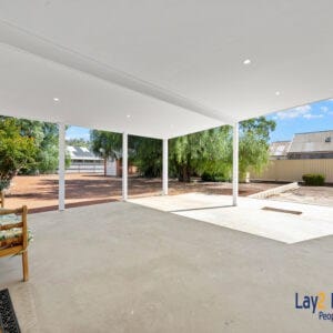 147 Avon Terrace York WA 6302. Sea Change, Anyone? Circa 1889 Built Two Storey Bank. - Image 31