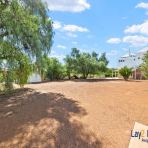 147 Avon Terrace York WA 6302. Sea Change, Anyone? Circa 1889 Built Two Storey Bank. - Image 33