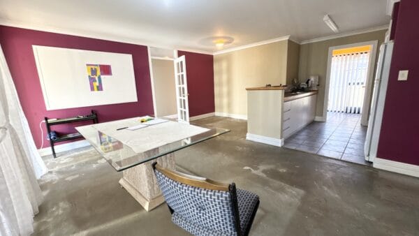 20 McWhae Gardens Bayswater. Living/Dining 2. Contact Mick Lay