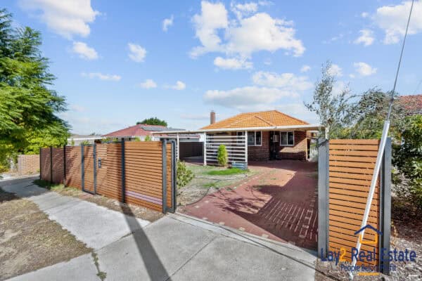 22 Sudlow Street Embleton WA 6062. Attention First Home Buyers/Investors!