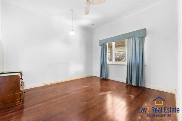 23 Hayward Street Bayswater WA 6053. 1940's Character Home. - Image 12
