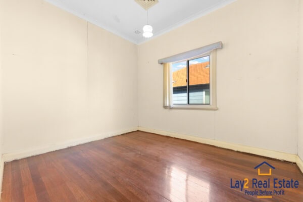 23 Hayward Street Bayswater WA 6053. 1940's Character Home. - Image 13