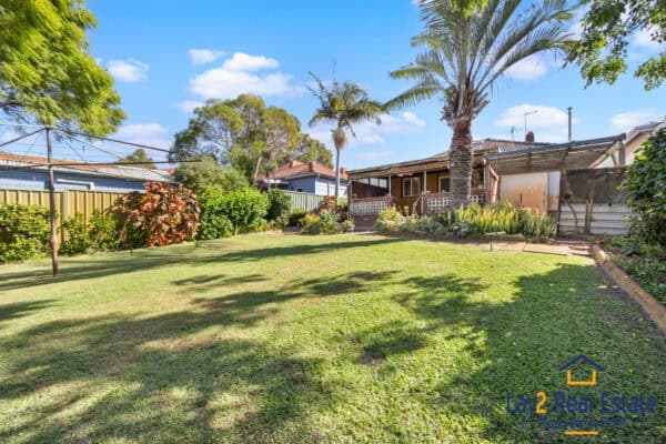23 Hayward Street Bayswater WA 6053. 1940's Character Home. - Image 22