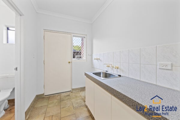 5 Meakins Court Bayswater WA | Comfort, Space, Charm in a Cul-de-sac Setting. - Image 26