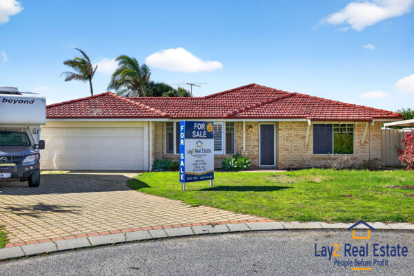 Ripe for a Renovation!  20 Graduate Place Marangaroo WA 6064