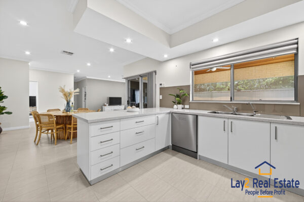 Spacious & Secluded: Very Big 3 Brm 2 Bth Home - Riverside Precinct - Image 9