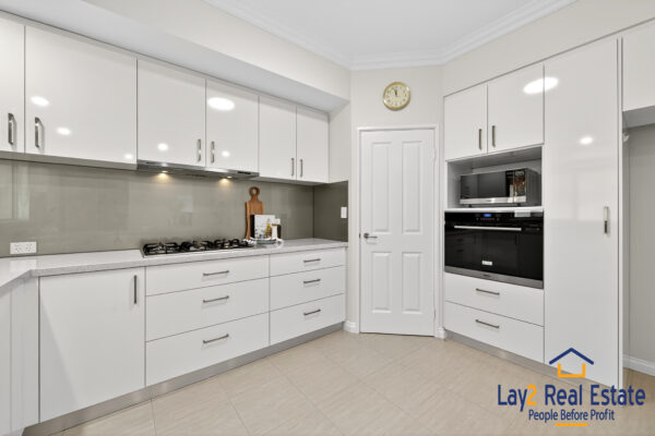 Spacious & Secluded: Very Big 3 Brm 2 Bth Home - Riverside Precinct - Image 10