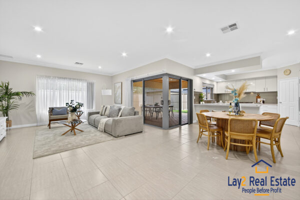 Spacious & Secluded: Very Big 3 Brm 2 Bth Home - Riverside Precinct - Image 6