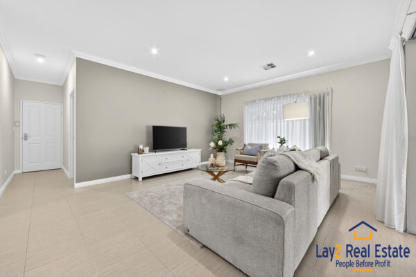 Spacious & Secluded: Very Big 3 Brm 2 Bth Home - Riverside Precinct - Image 12