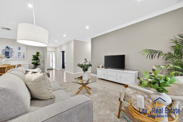 Spacious & Secluded: Very Big 3 Brm 2 Bth Home - Riverside Precinct - Image 11
