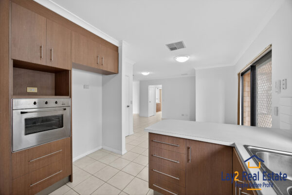 Elevated / 4 bedrooms 2 Bathroom Property | 3B Aughton Street Bayswater WA 6053 - Image 17