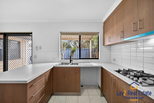 Elevated / 4 bedrooms 2 Bathroom Property | 3B Aughton Street Bayswater WA 6053 - Image 15